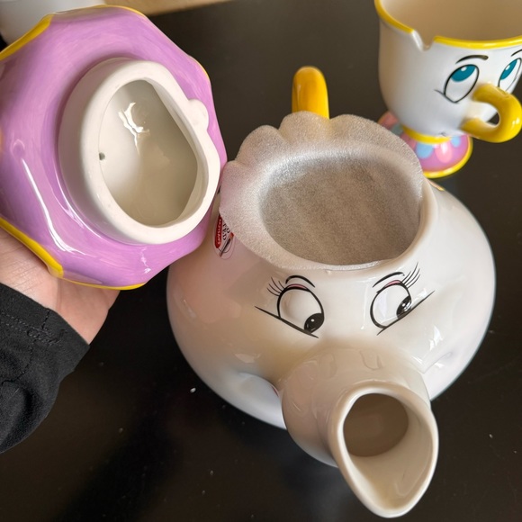 Disney chip and Mrs.Potts tea set - Picture 7 of 10